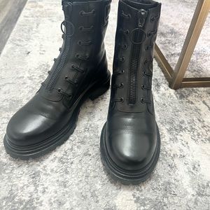 Aquazurra Front Zip leather boots